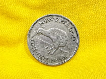 Koin New Zealand: 1 Florin (1961)