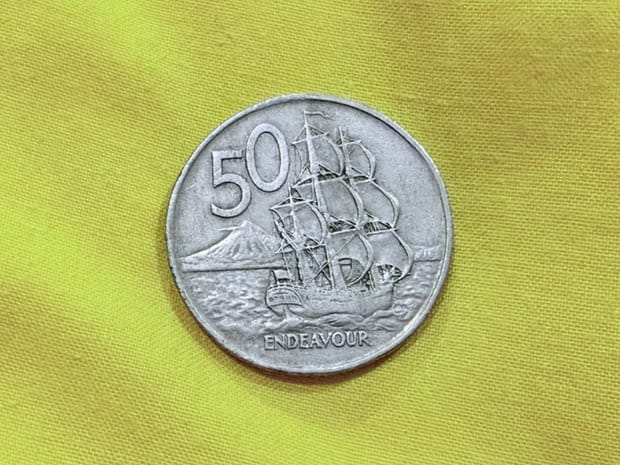Koin New Zealand: 50 sen (1975)