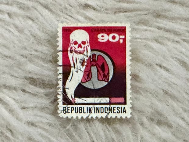 Perangko Indonesia: Bahaya Merokok Rp90,- (1991)